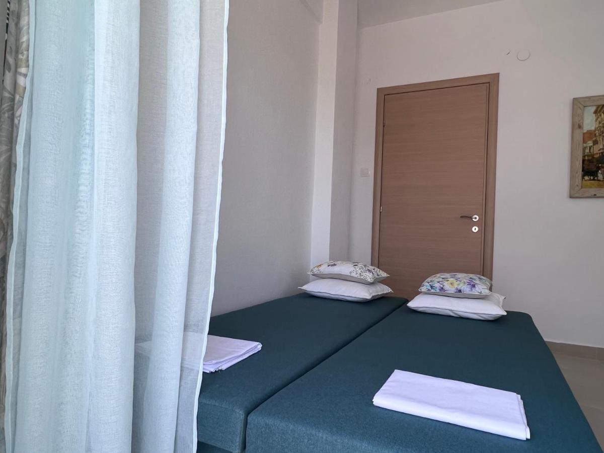 Aqua Theros Apartment *